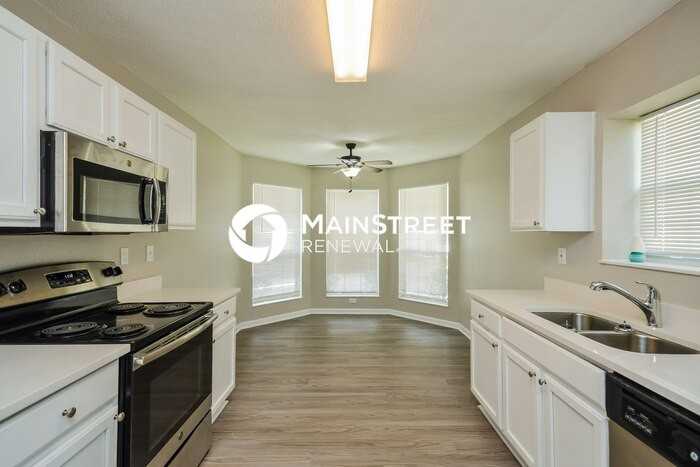 6204 Klondike River Rd - Photo 6 of 16