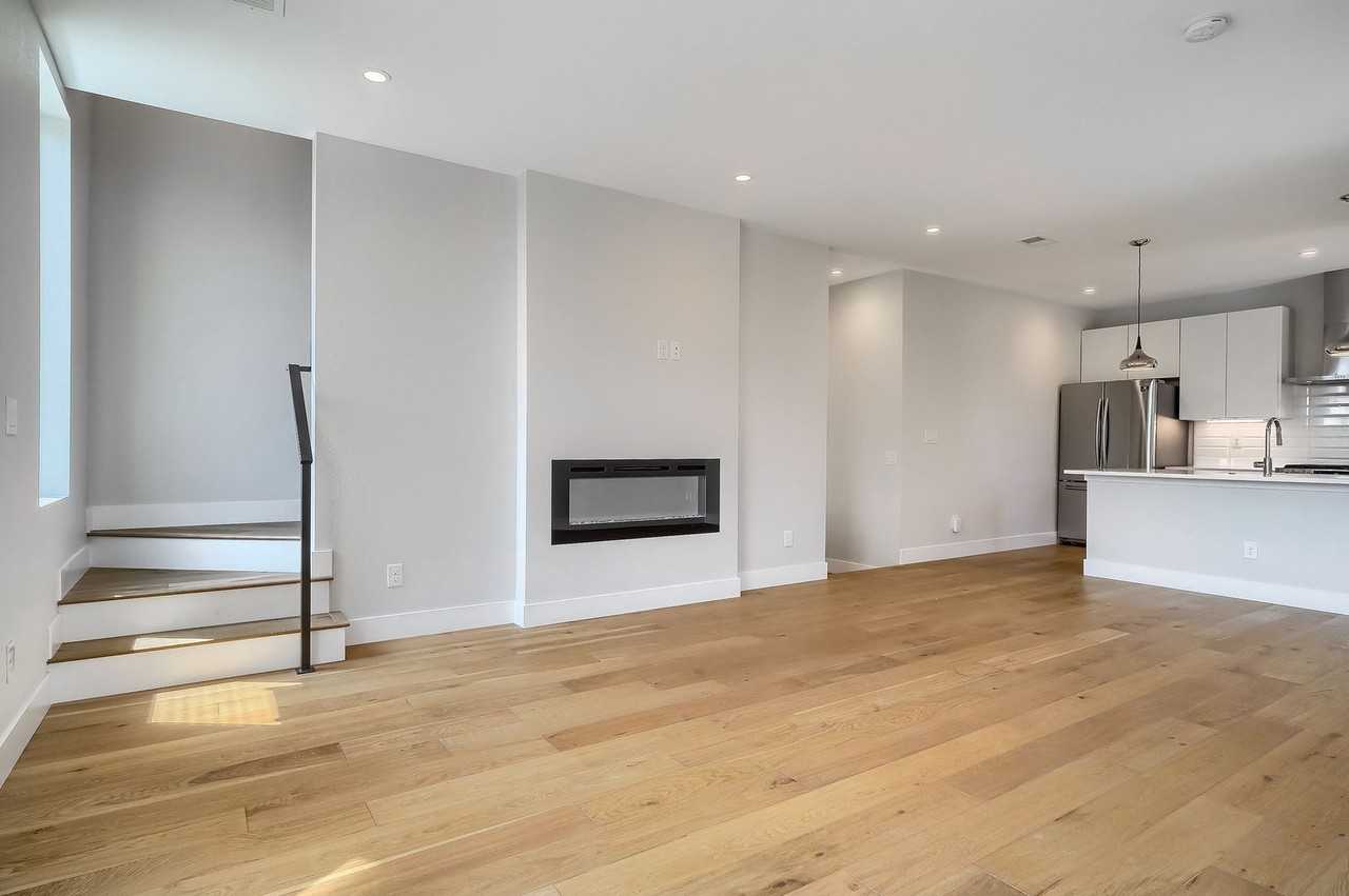 4205 Delaware St - Photo 3 of 42