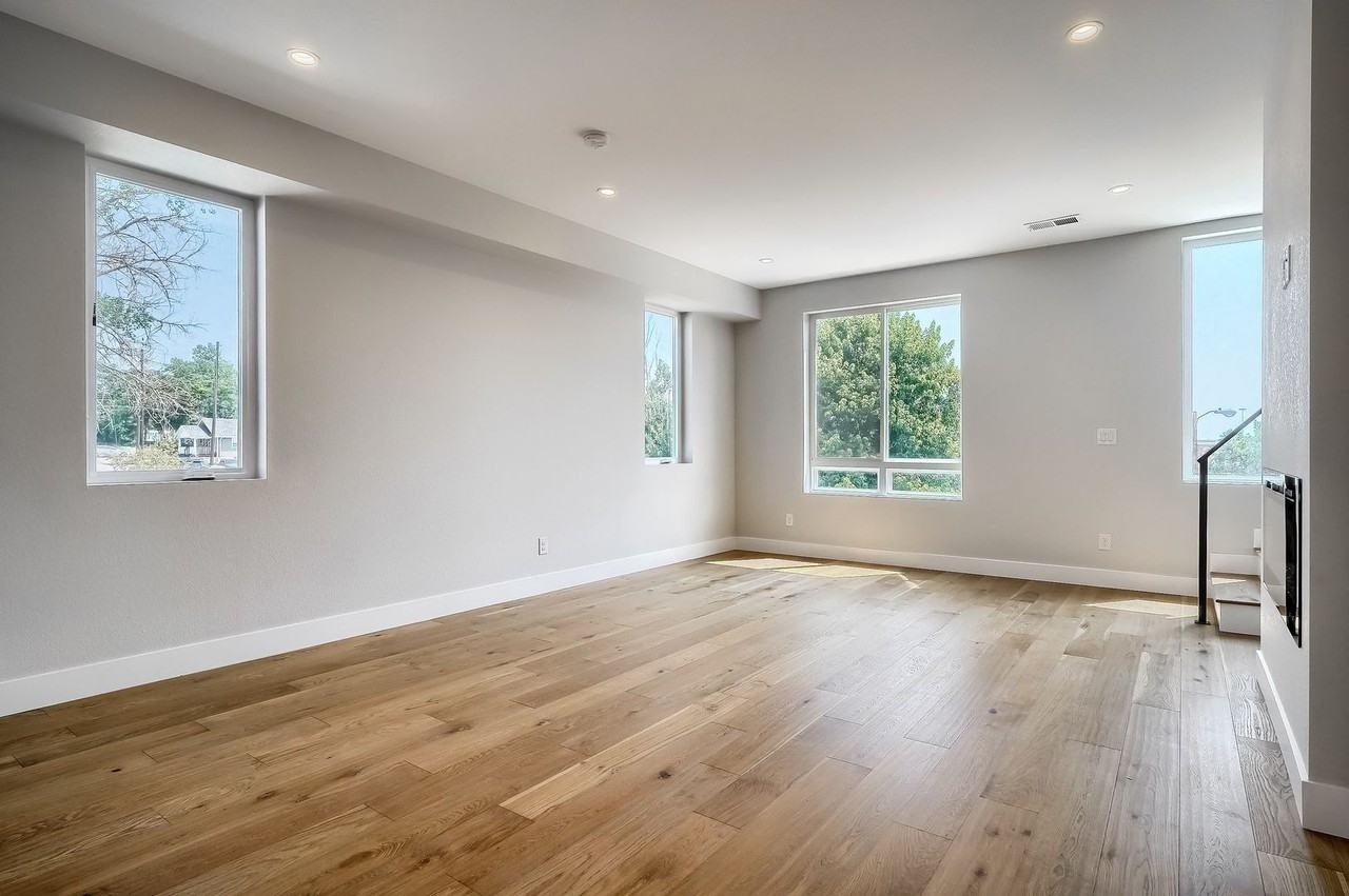 4205 Delaware St - Photo 6 of 42