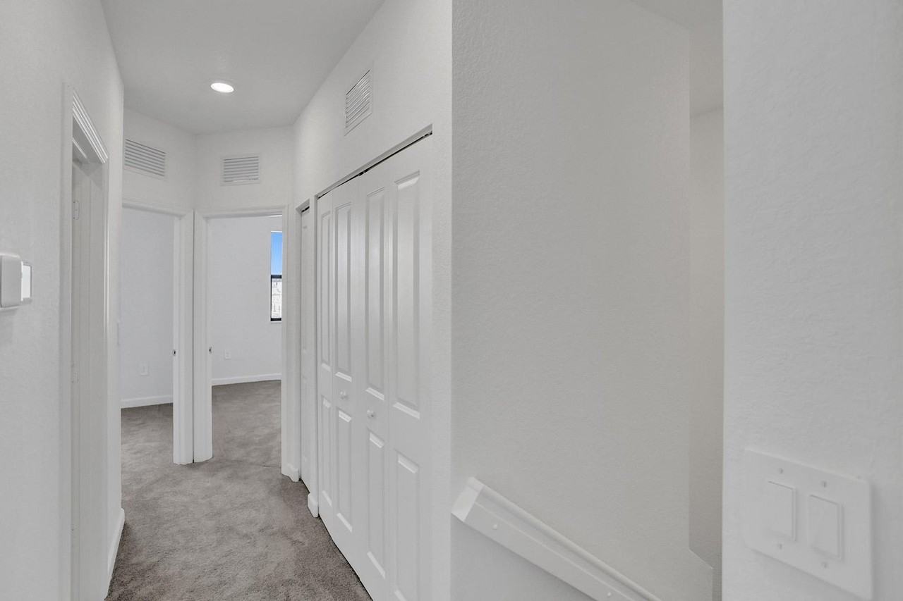 13050 Sw 232nd Ter - Photo 6 of 44