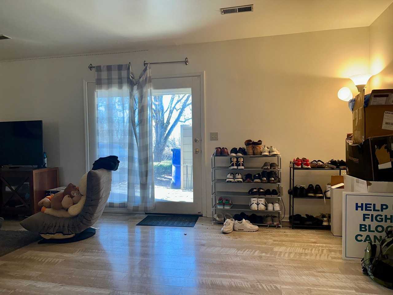 1712 Emerald St - Photo 5 of 16