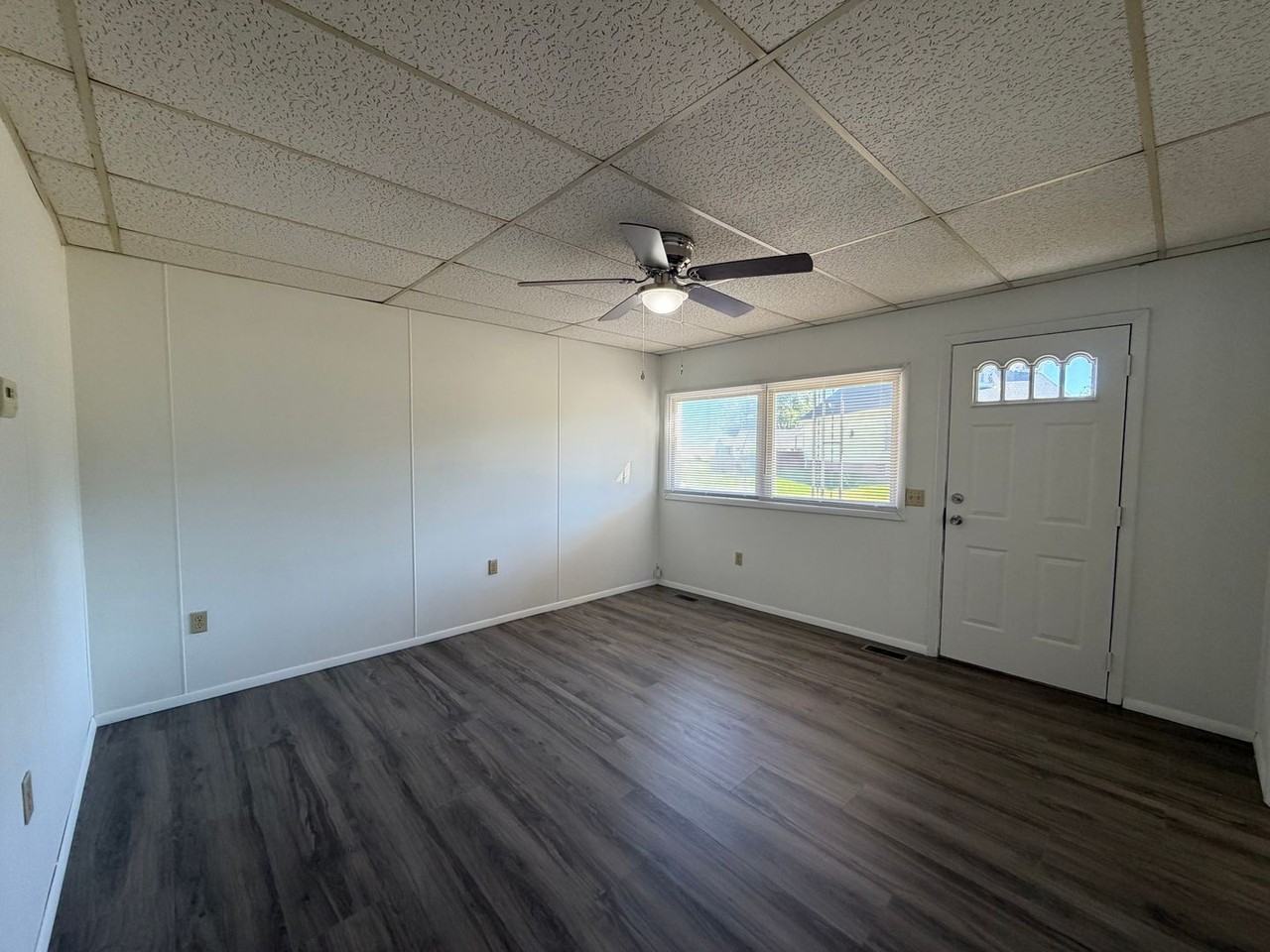 105 Burgess St - Photo 2 of 10