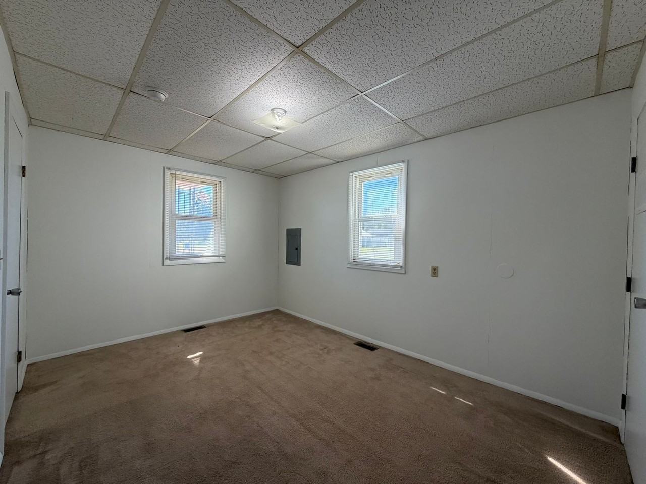 105 Burgess St - Photo 3 of 10