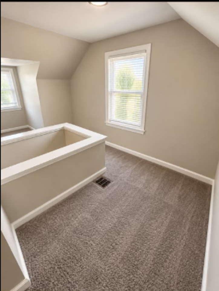19358 Beaconsfield St - Photo 5 of 7