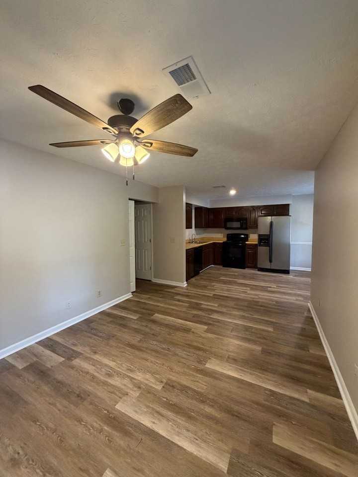 1348 Kent Dr - Photo 3 of 9