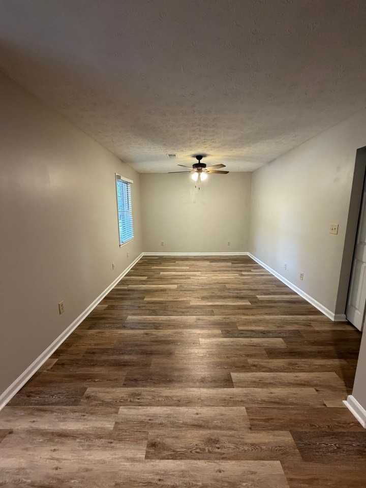 1348 Kent Dr - Photo 4 of 9