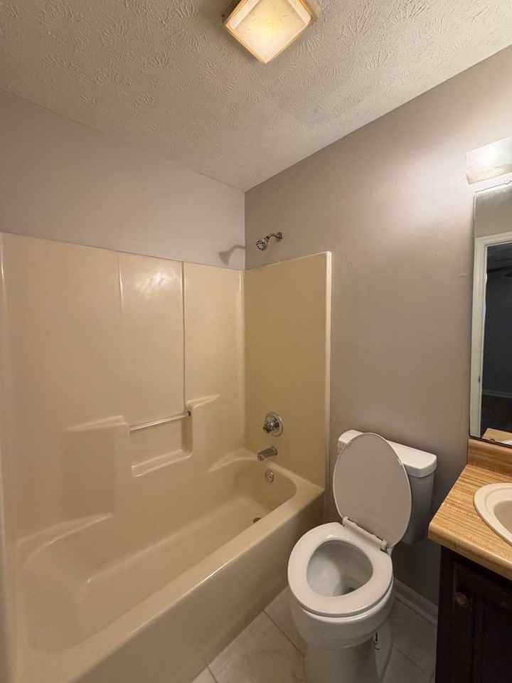 1348 Kent Dr - Photo 7 of 9