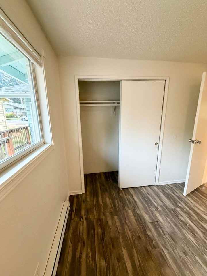 3609 L St - Photo 7 of 12