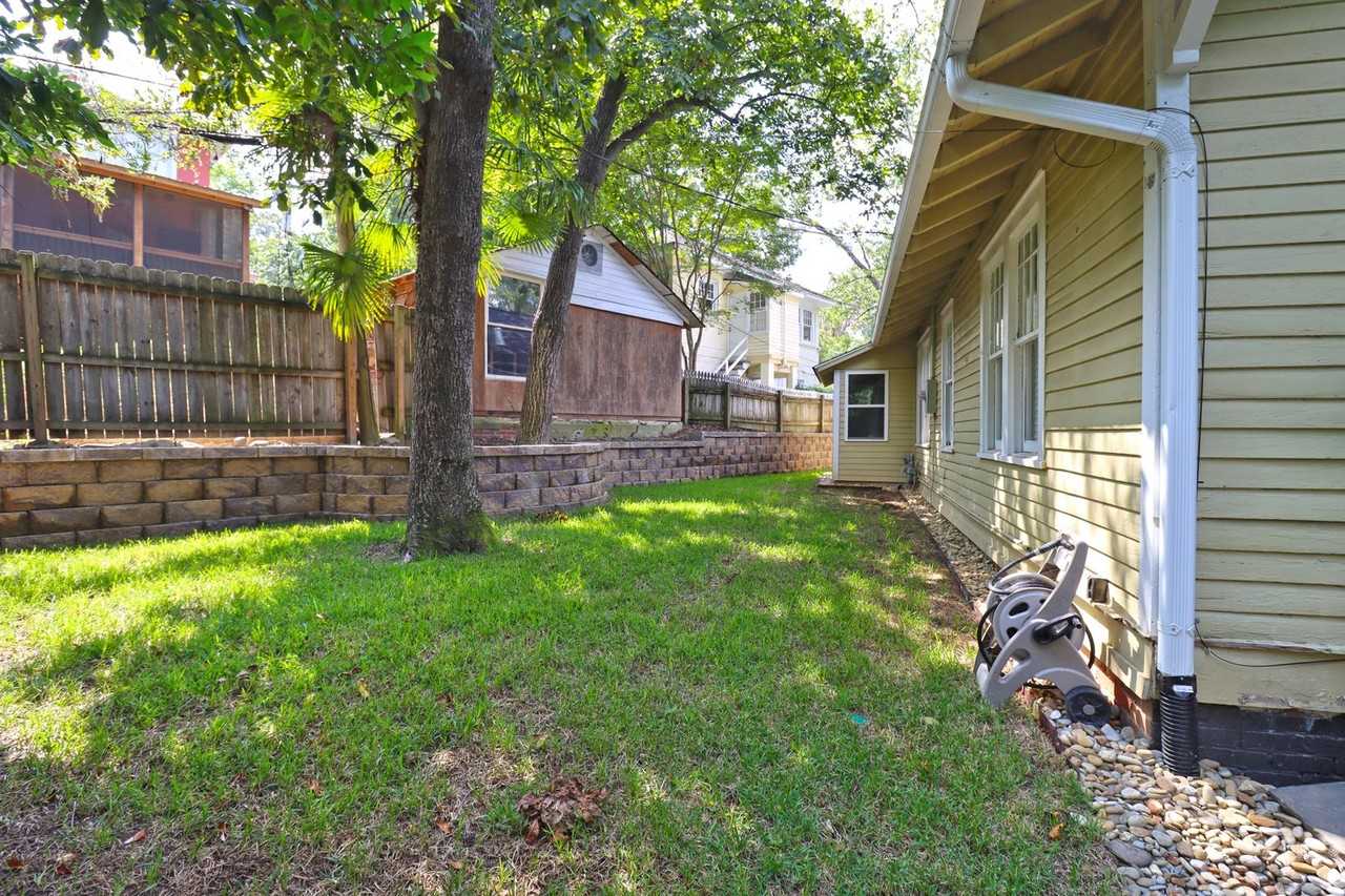 2326 Lowndes Rd - Photo 3 of 32