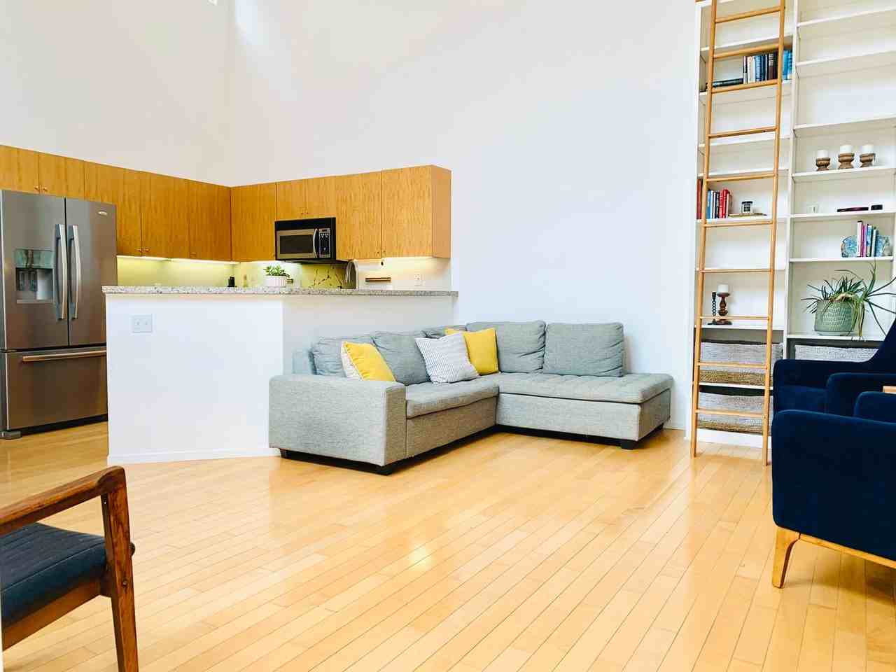 602 W Fir St #401 - Photo 5 of 35
