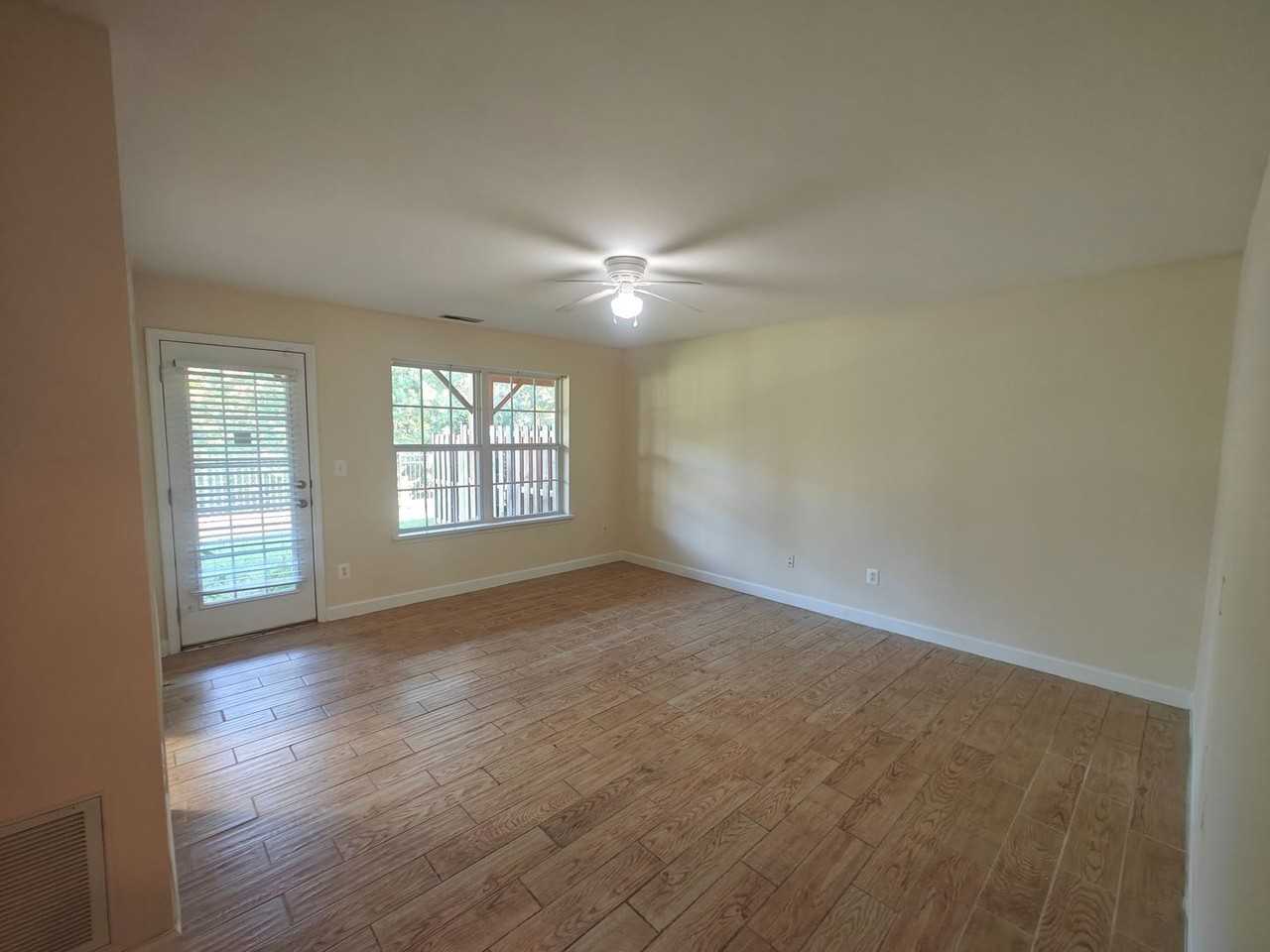 13315 Diamond Ridge Dr - Photo 5 of 23