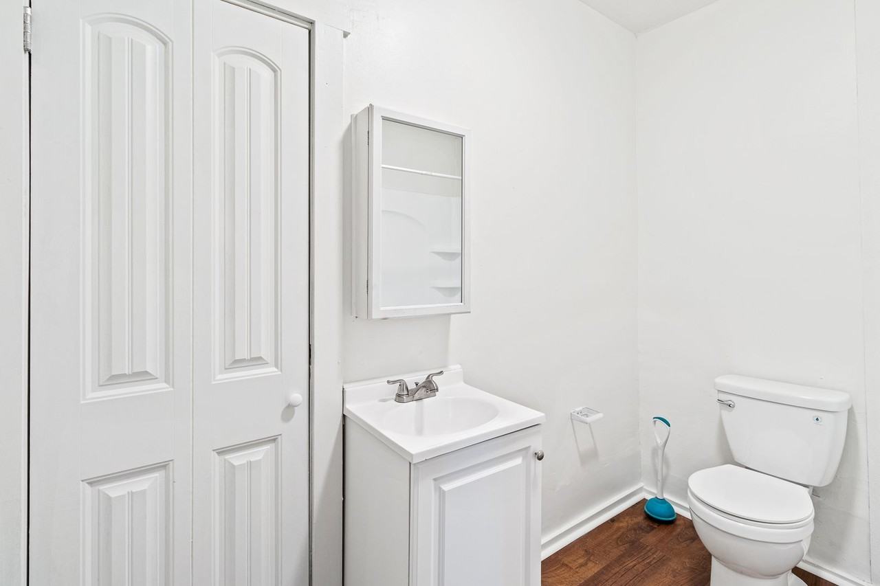 1611 King St - Photo 2 of 25