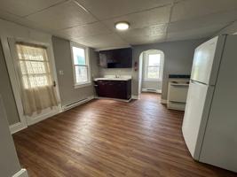 featured image of 392 S 2nd St