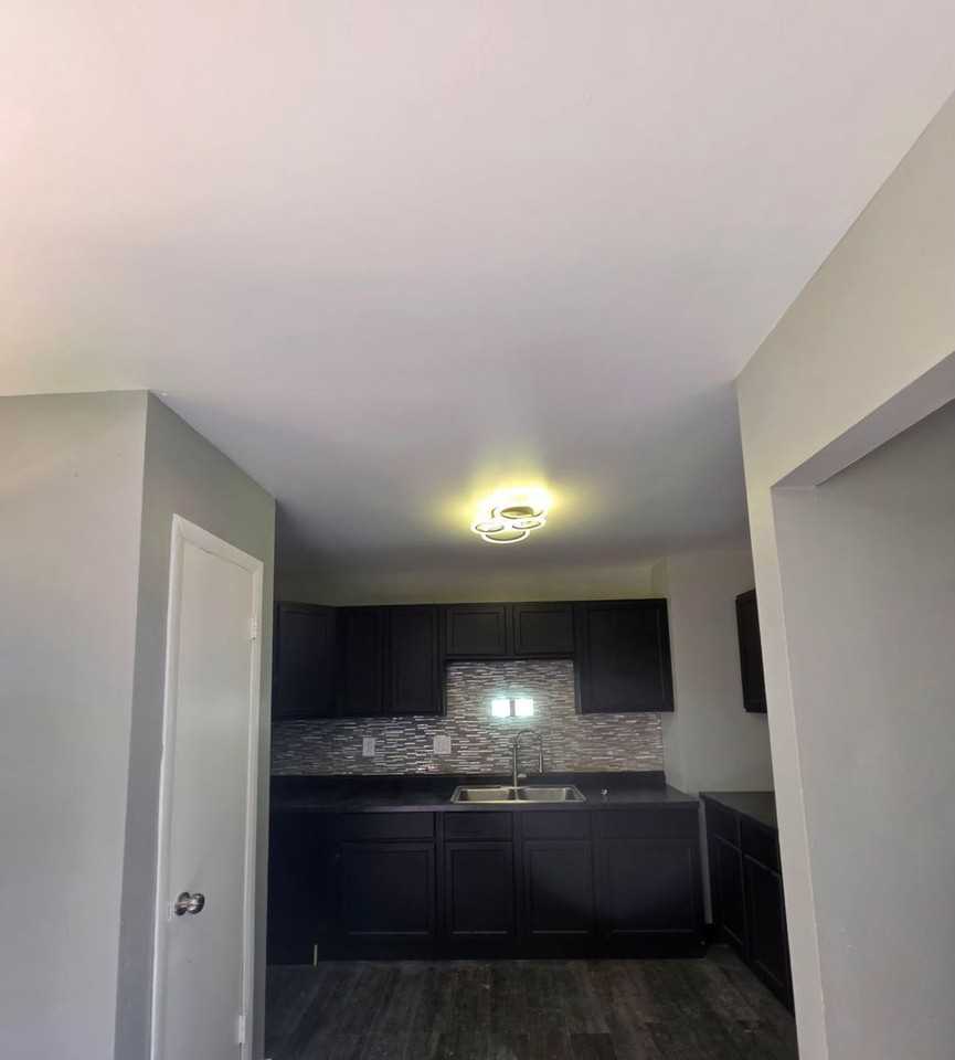 10012 W Fond Du Lac Ave - Photo 3 of 15