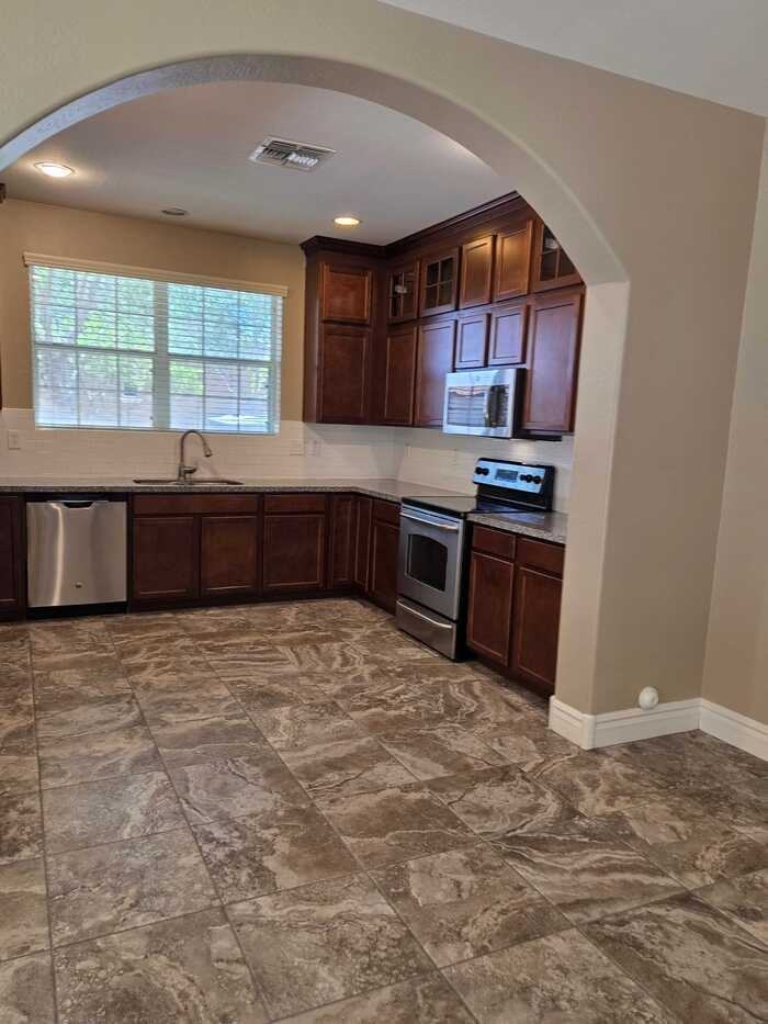 3633 E Hans Dr - Photo 3 of 22