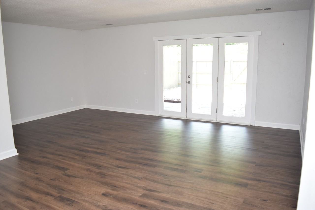 4340 N Center St #403 - Photo 7 of 26