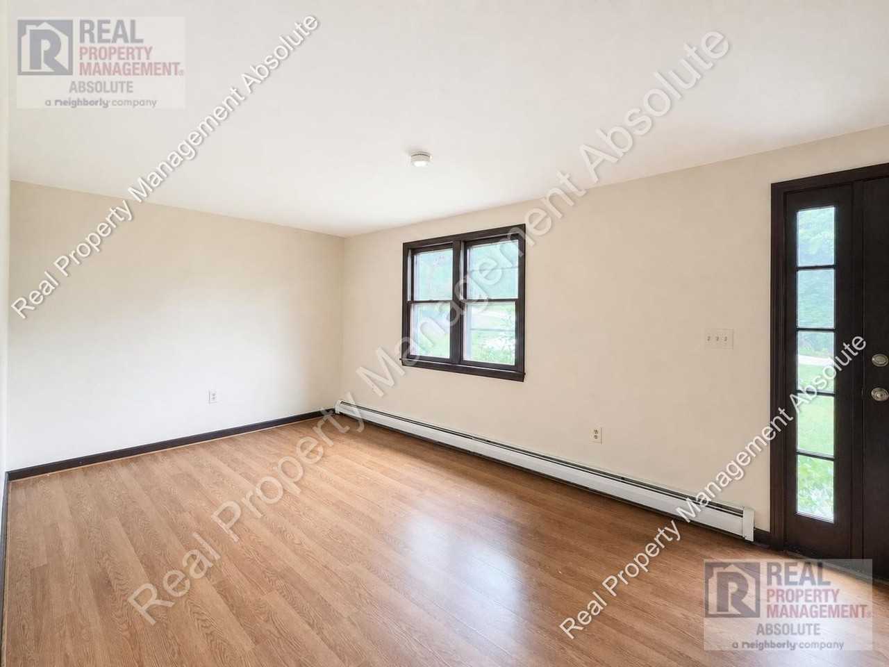 4 Harwood Rd - Photo 7 of 29