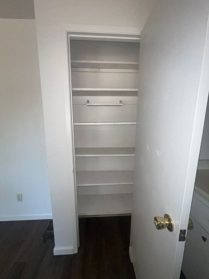 5700 Seyferth Way - Photo 7 of 16
