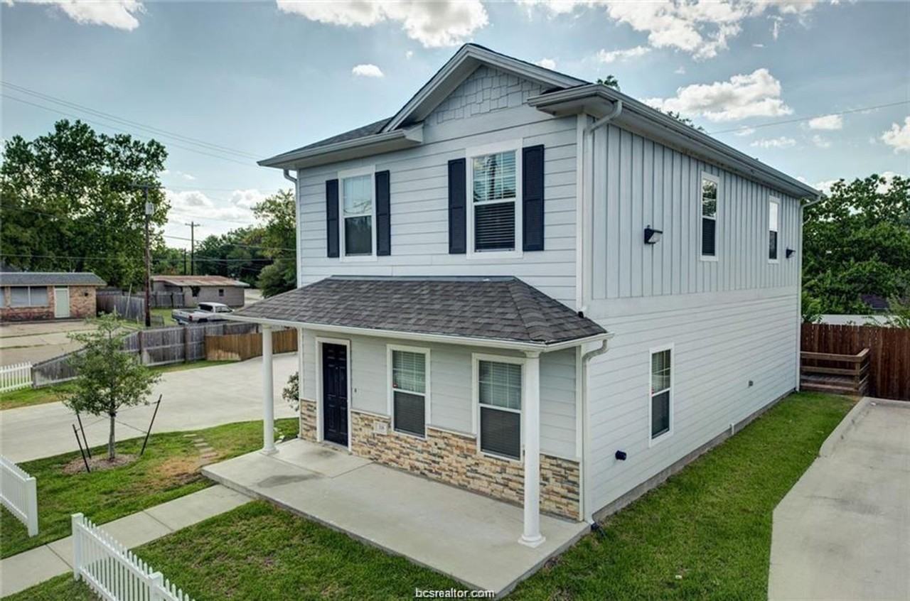 118 Lynn Dr - Photo 2 of 22