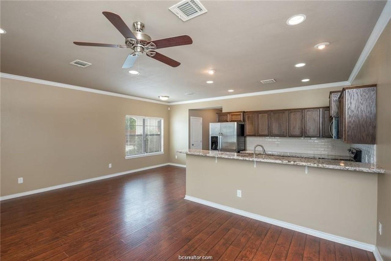 118 Lynn Dr - Photo 6 of 22