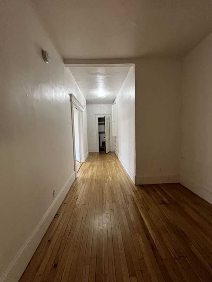 15 Brighton Ave #15 - Photo 4 of 8