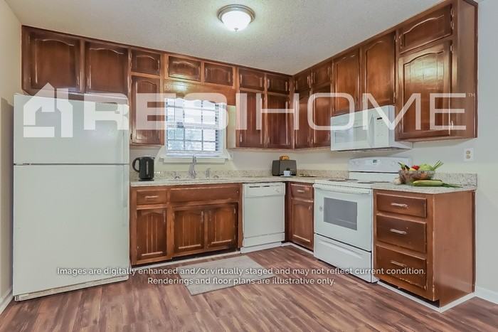 1741 Sonia Dr - Photo 3 of 18