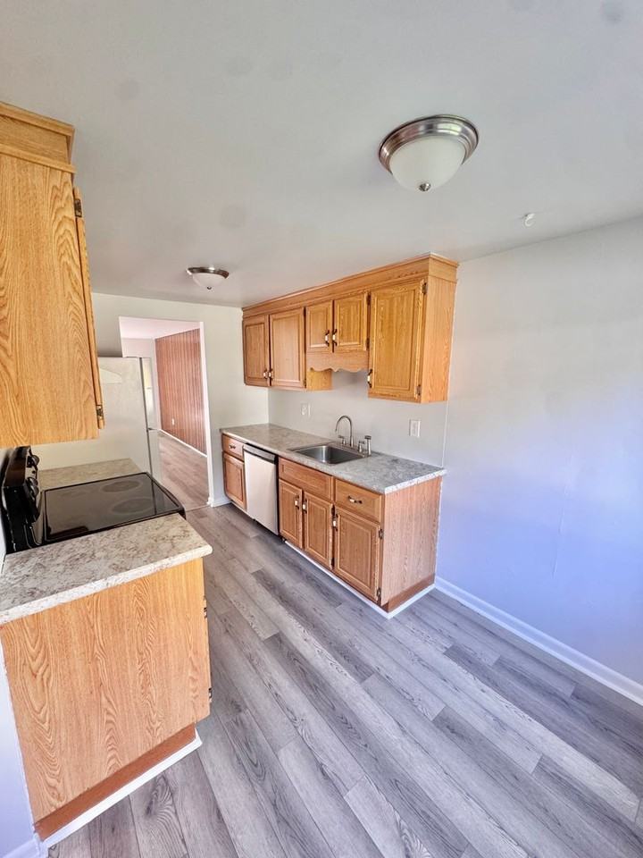 7321 E Hillcrest Ln - Photo 4 of 22