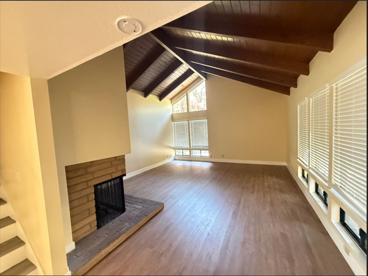 79 Footbridge Pl - Photo 3 of 5