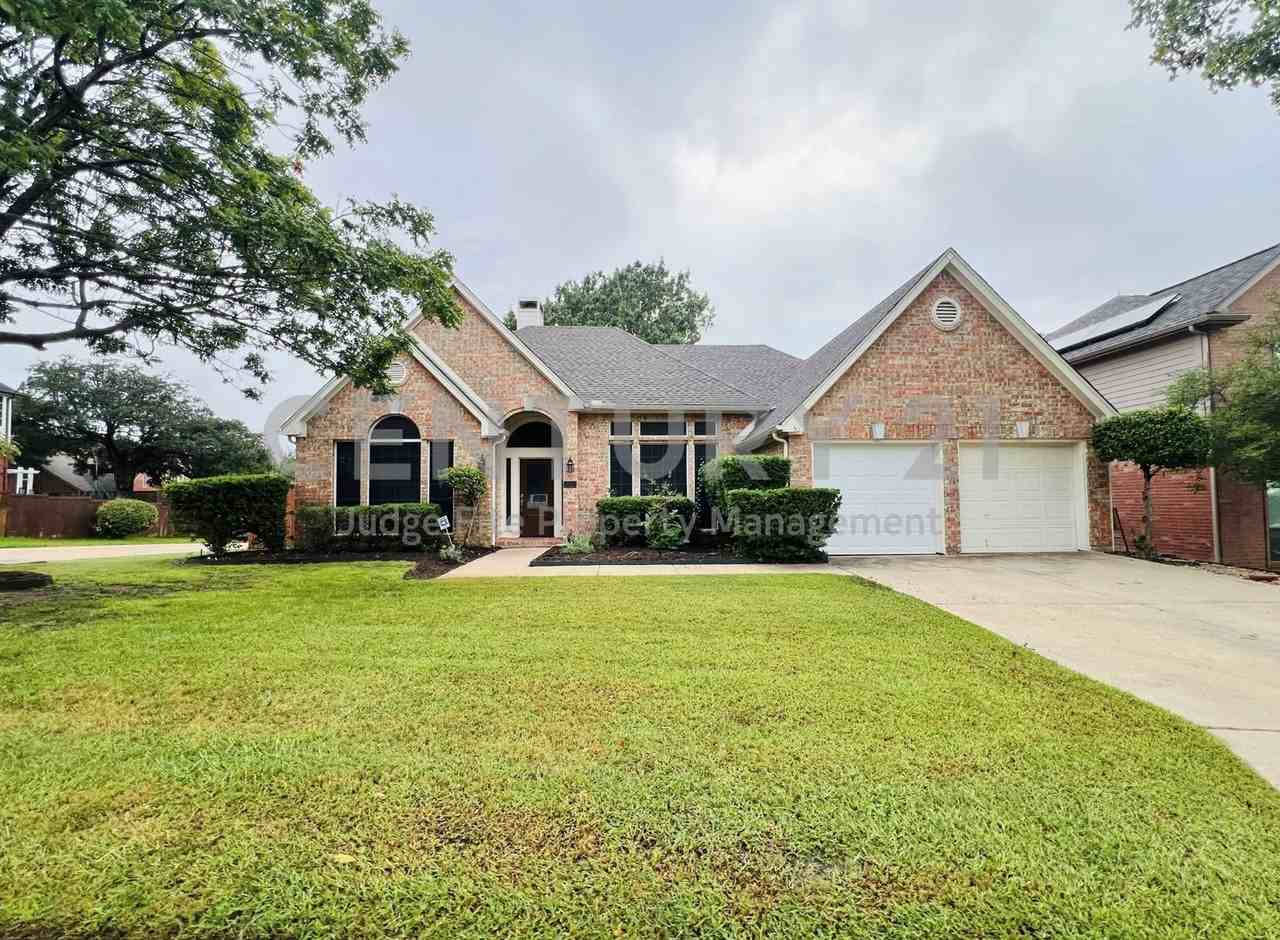 2685 Hillside Dr
