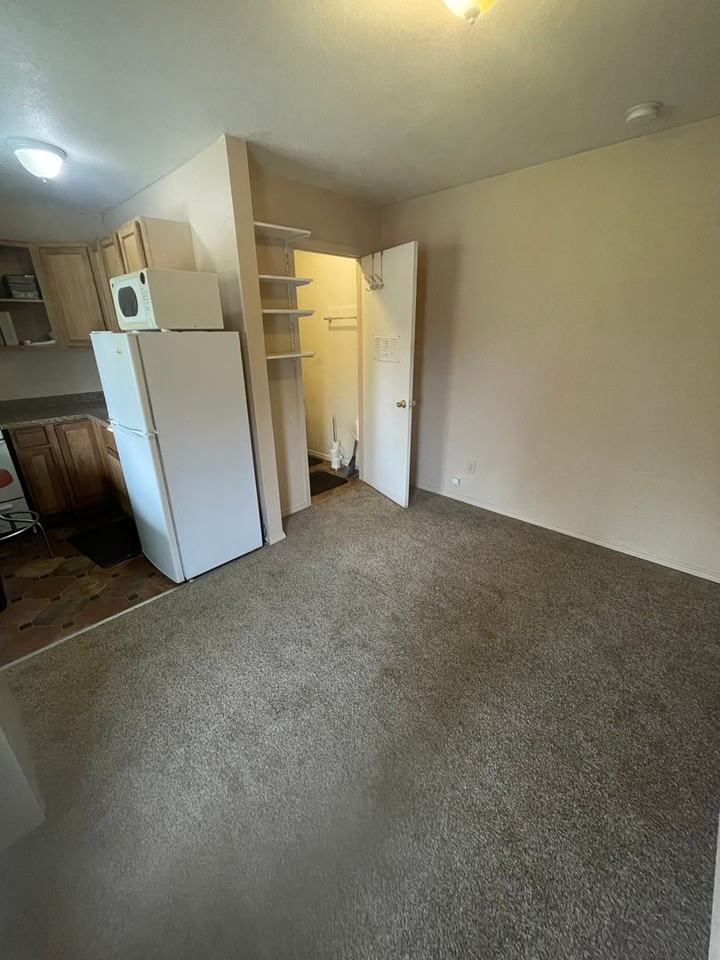 8931 S Starlight Lane - Photo 2 of 4