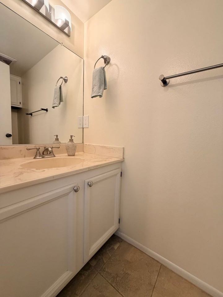 5413 Driftwood St - Photo 5 of 17