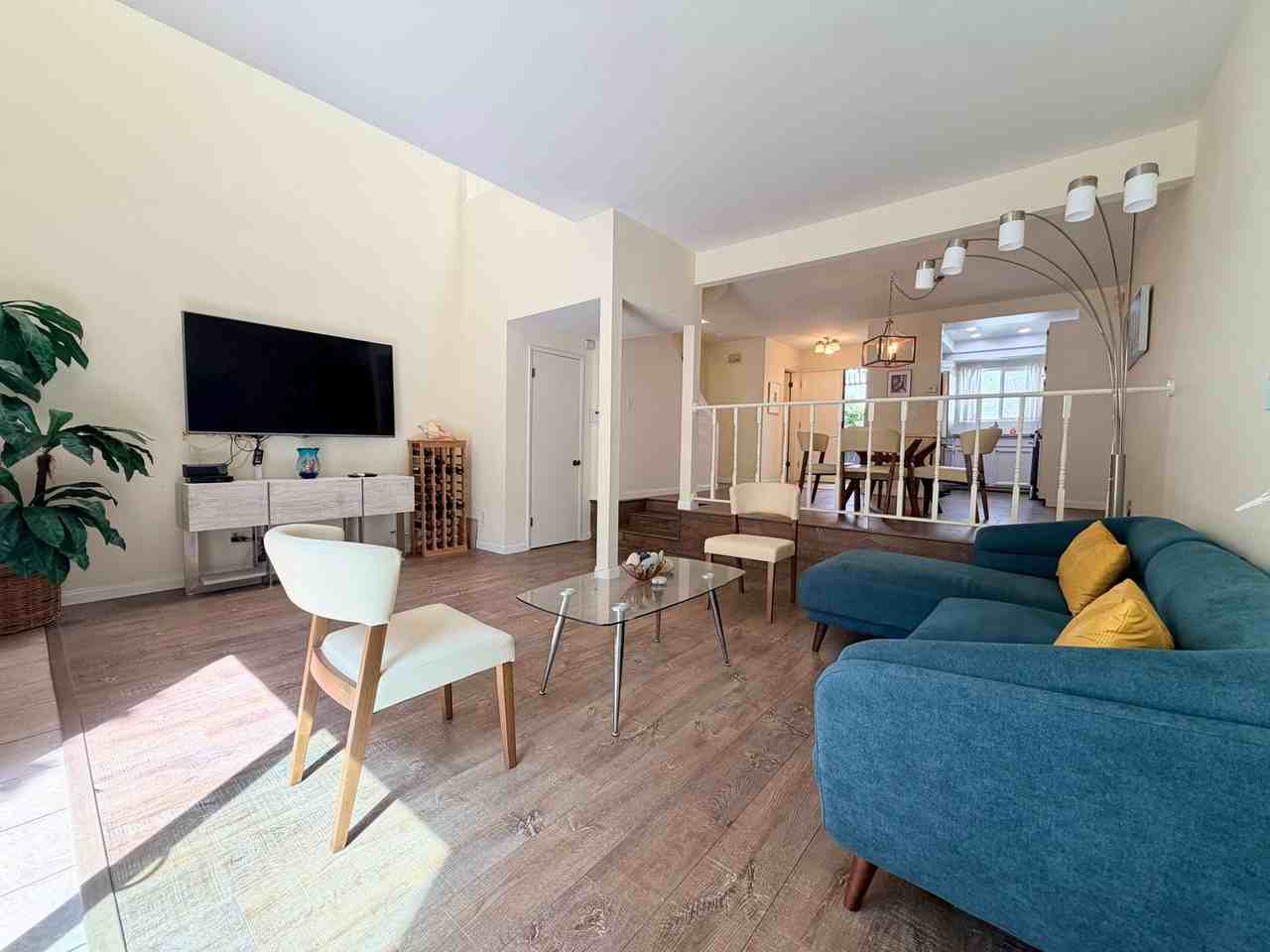 5413 Driftwood St - Photo 7 of 17