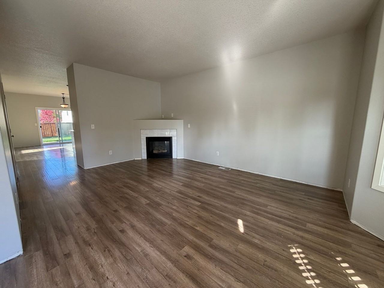 3627 Bacall St Ne - Photo 5 of 27