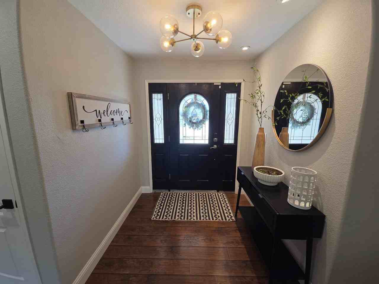 1221 Akron Dr - Photo 2 of 22