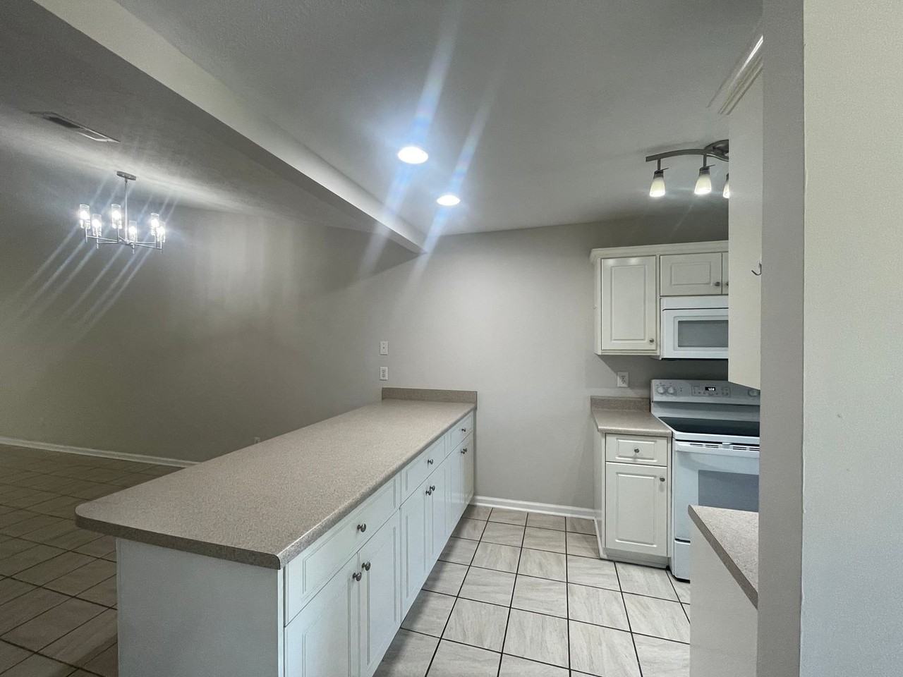 143 Portofino Ln Sw - Photo 7 of 30