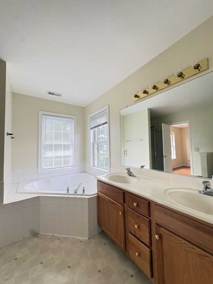 5417 Kimbermere Ct - Photo 5 of 5