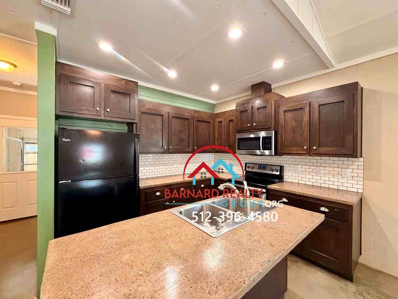 1011 Allen St - Photo 7 of 16
