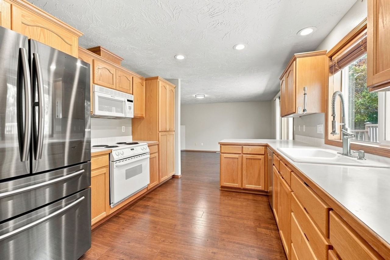 13073 Smoke Tree Pl - Photo 2 of 28