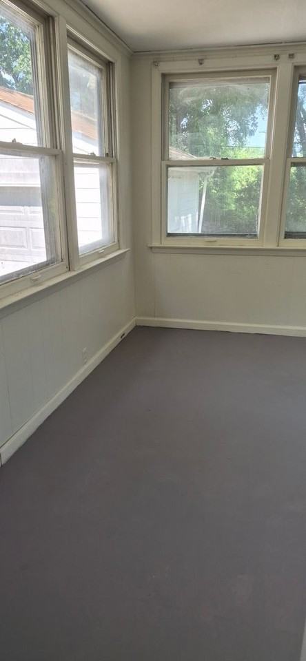 10605 Dunkeld Cir - Photo 2 of 32