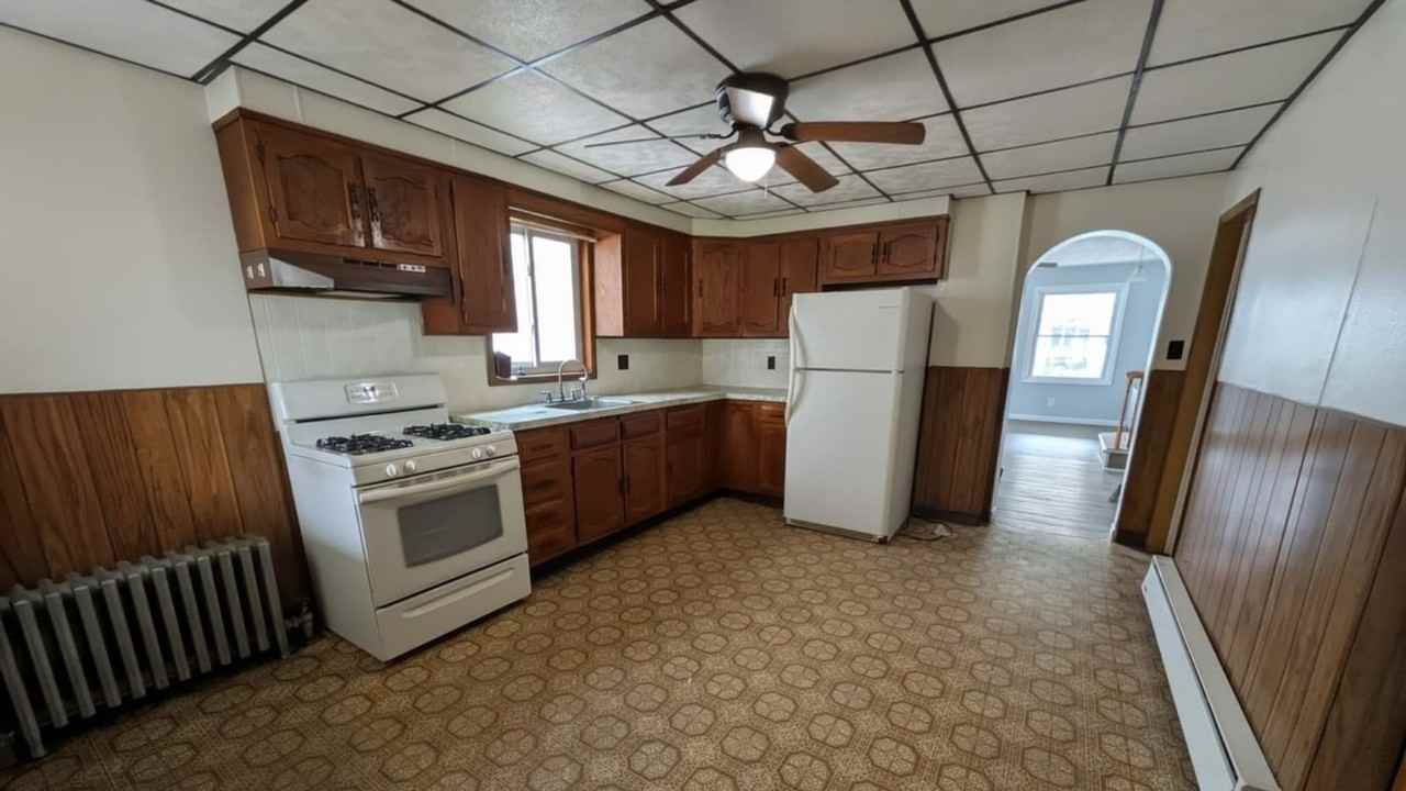 67 Penn Ave - Photo 3 of 10