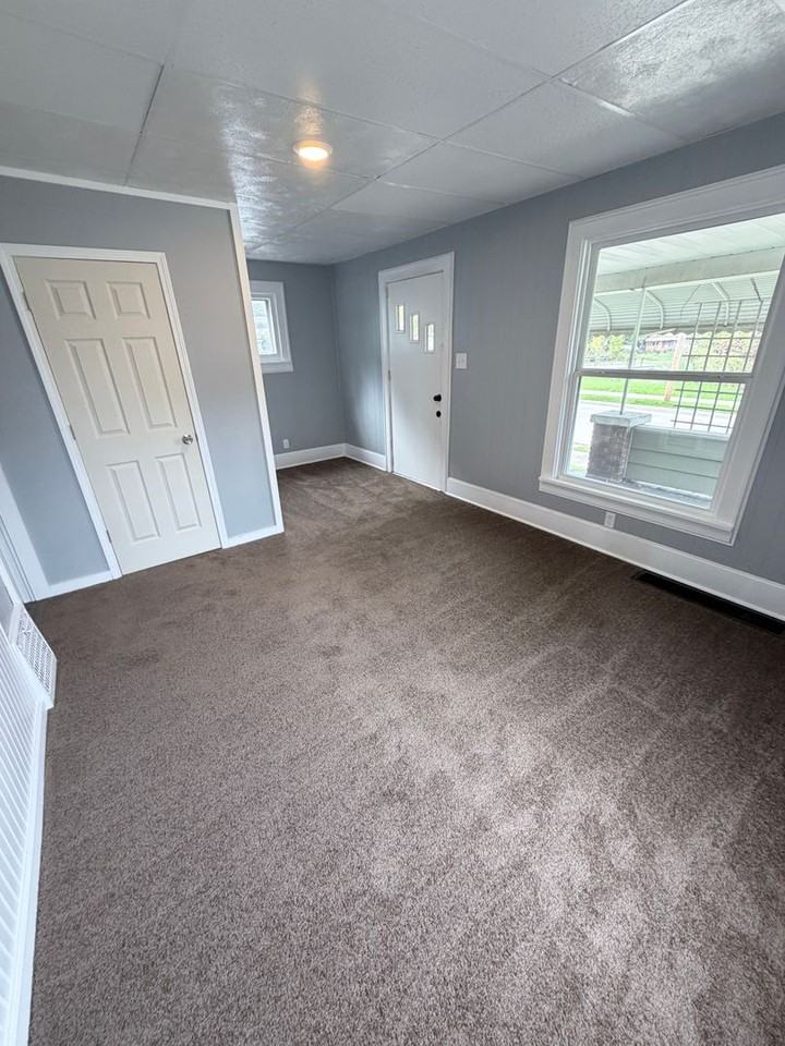 1162 Bittaker St - Photo 3 of 16