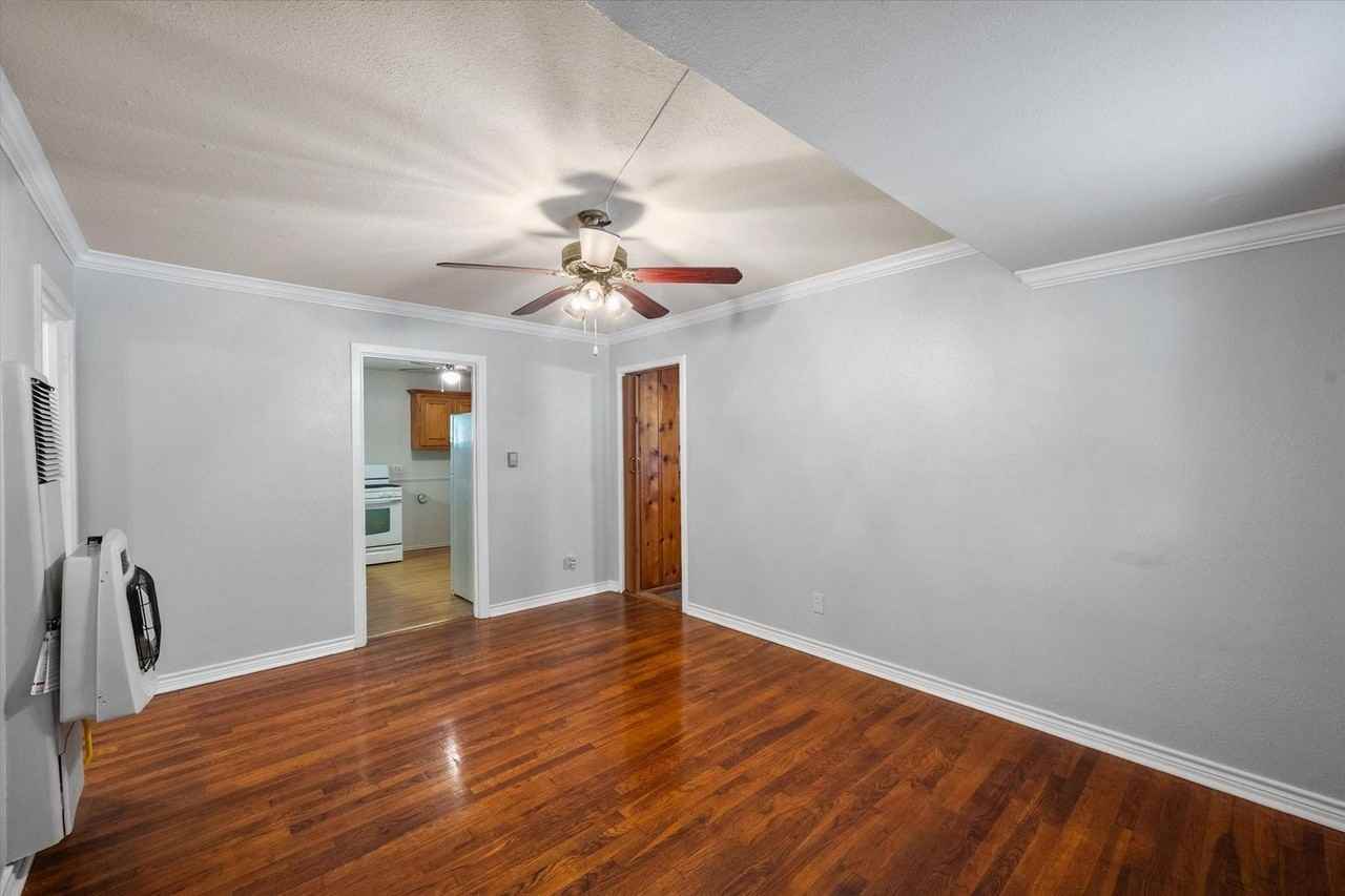 2909 W Collin St - Photo 3 of 10