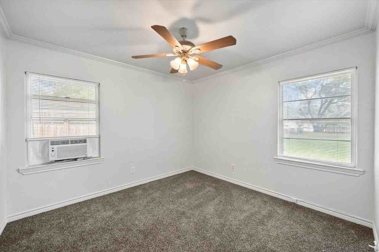 2909 W Collin St - Photo 5 of 10