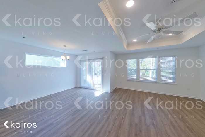 11479 Camden Court Cir - Photo 2 of 21
