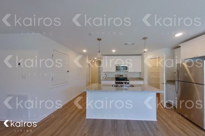 11479 Camden Court Cir - Photo 4 of 21