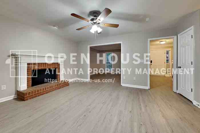 3480 Eastpines Way - Photo 4 of 22