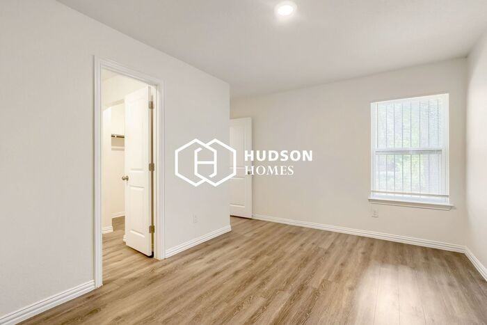 622 Corliss - Photo 7 of 14