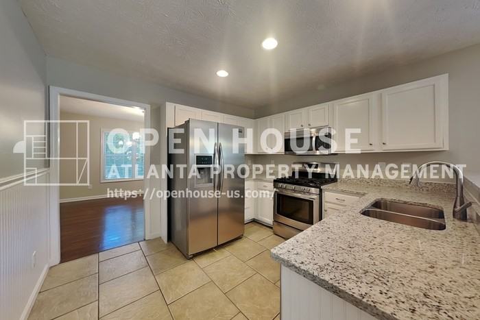 365 Telford Dr - Photo 7 of 20