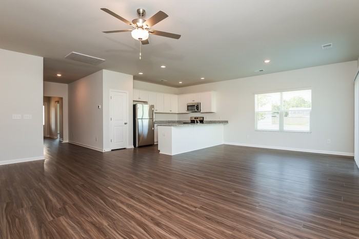 264 Clydesdale Cir - Photo 6 of 13