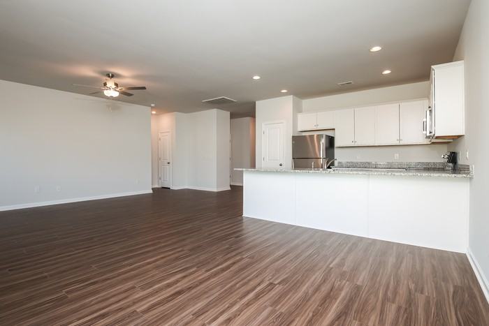 264 Clydesdale Cir - Photo 7 of 13